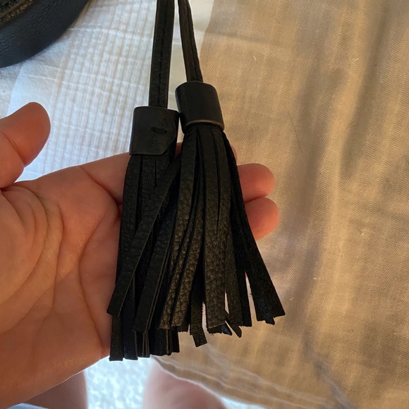 ‼️‼️SOLD‼️‼️ 👛 McGraw Round Crossbody - Picture 6 of 6